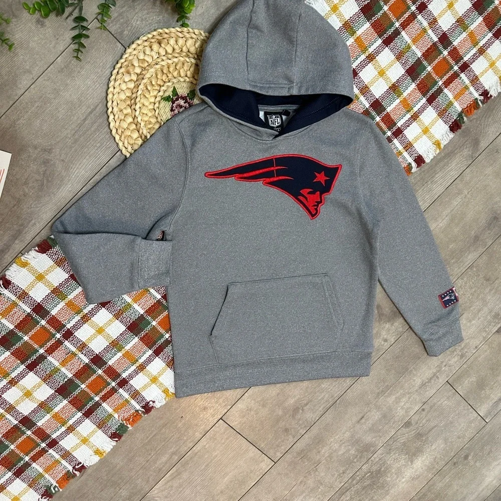 NFL New England Patriots Boy’s Logo Front Hoodie Sweatshirt Size Medium